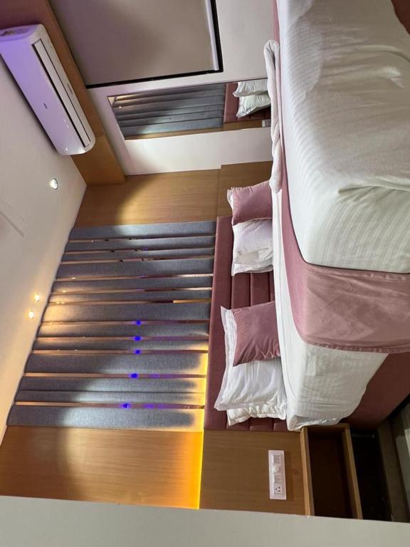 Hotel Cozzy Palace Сурат Экстерьер фото